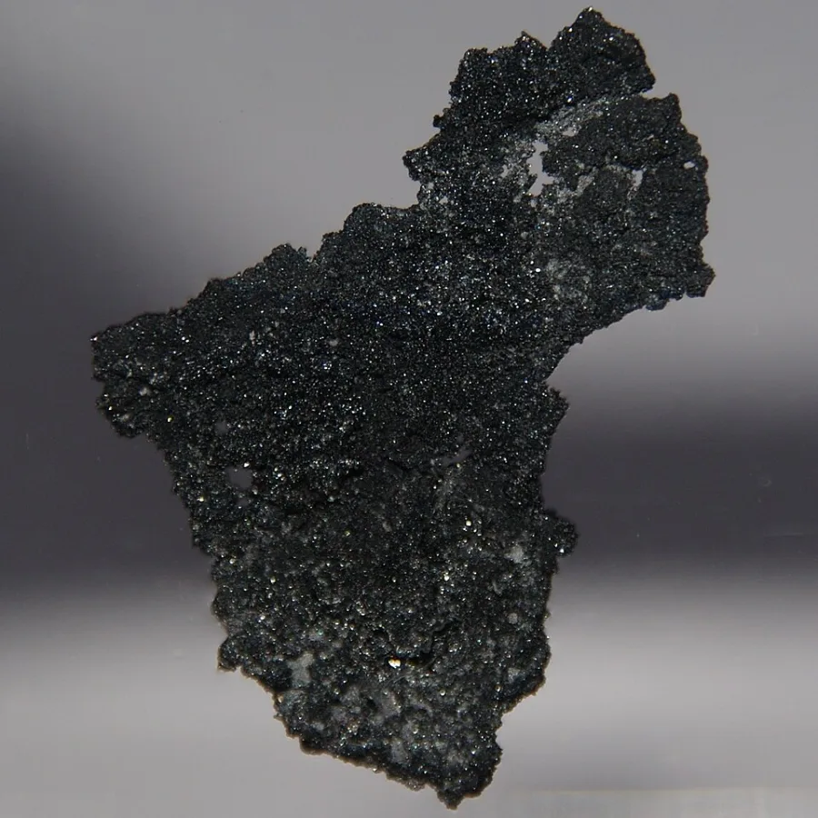 Boron sample. Appearance can vary with surface and storage conditions.