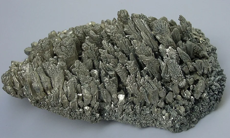 Magnesium sample. Appearance can vary with surface and storage conditions.