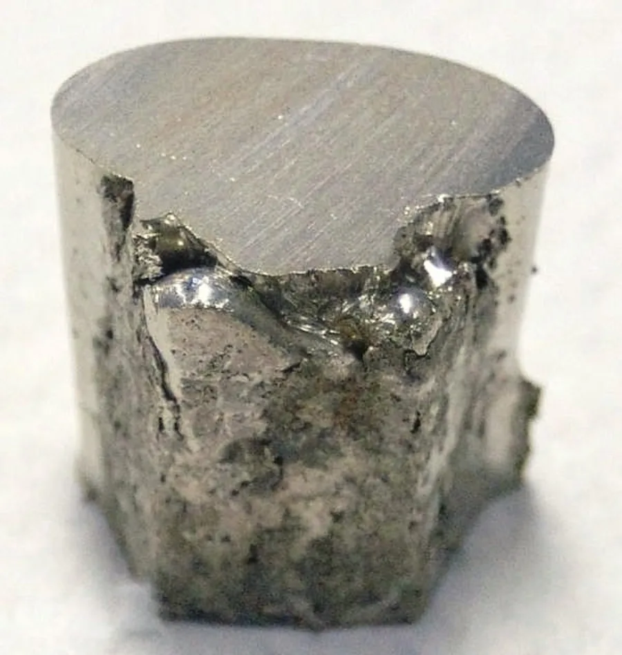 Nickel sample. Appearance can vary with surface and storage conditions.