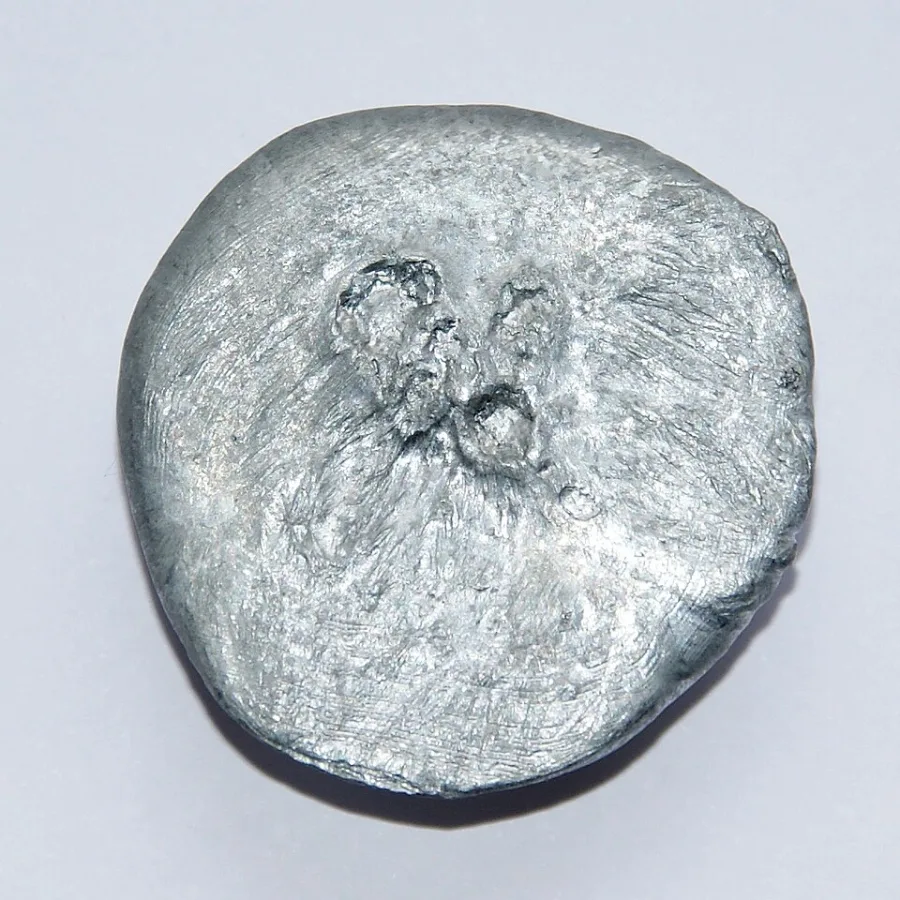 Zinc sample. Appearance can vary with surface and storage conditions.